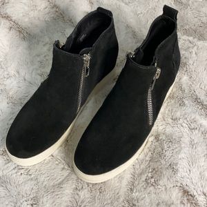 Steve Madden Woman’s Wedgie sneaker.